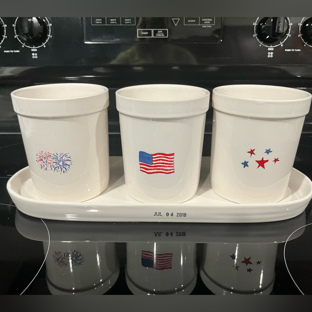Rae Dunn July 4th Holder and Tray
